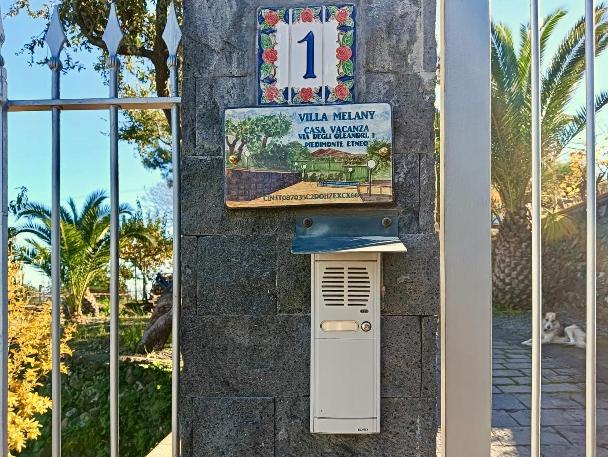 Villa Melany Casa Vacanza ピエディモンテ・エトネーオ エクステリア 写真